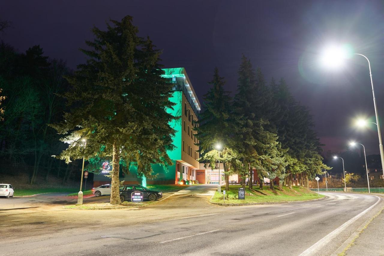 Parkhotel Carlsbad Inn Dalovice Exterior foto