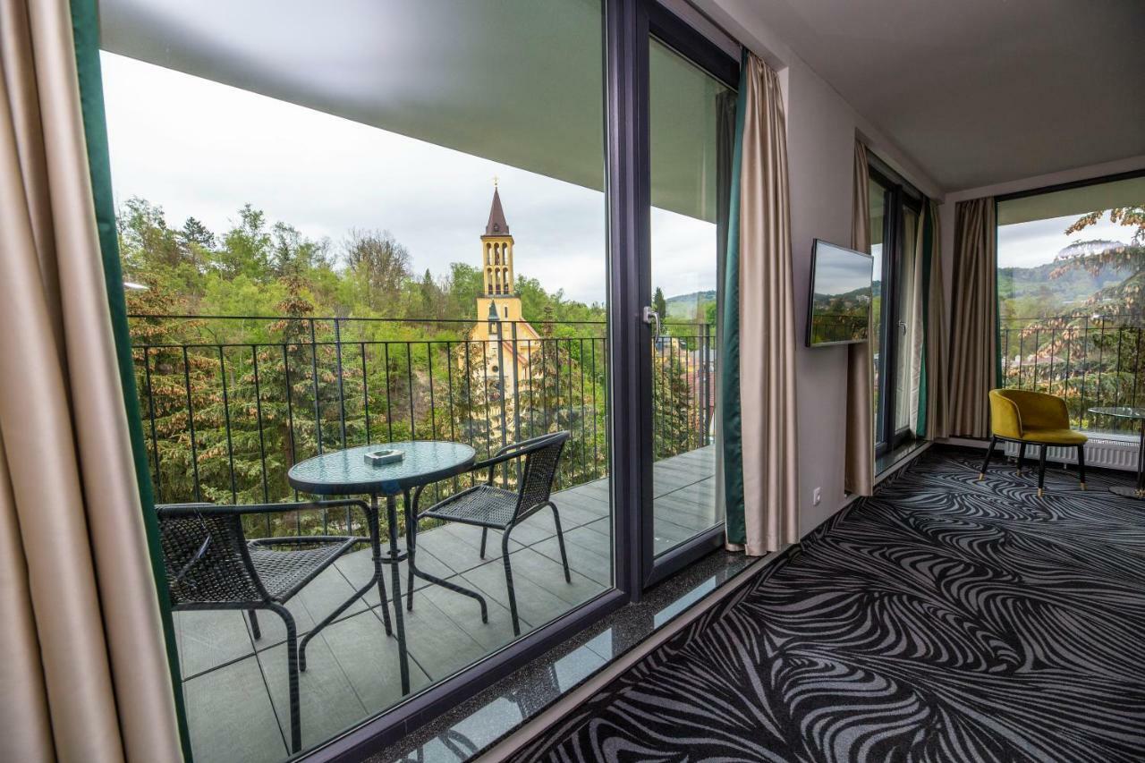 Parkhotel Carlsbad Inn Dalovice Exterior foto