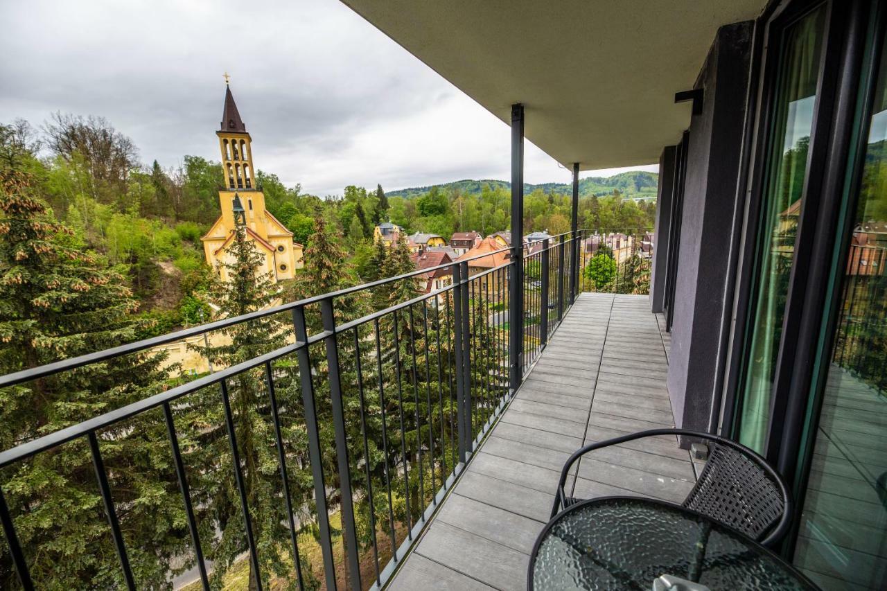 Parkhotel Carlsbad Inn Dalovice Exterior foto